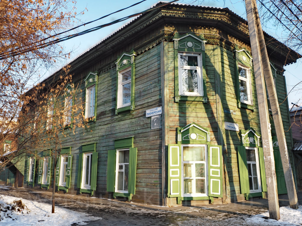 Irkutsk Sibirien Holzhaus Pionerskiy