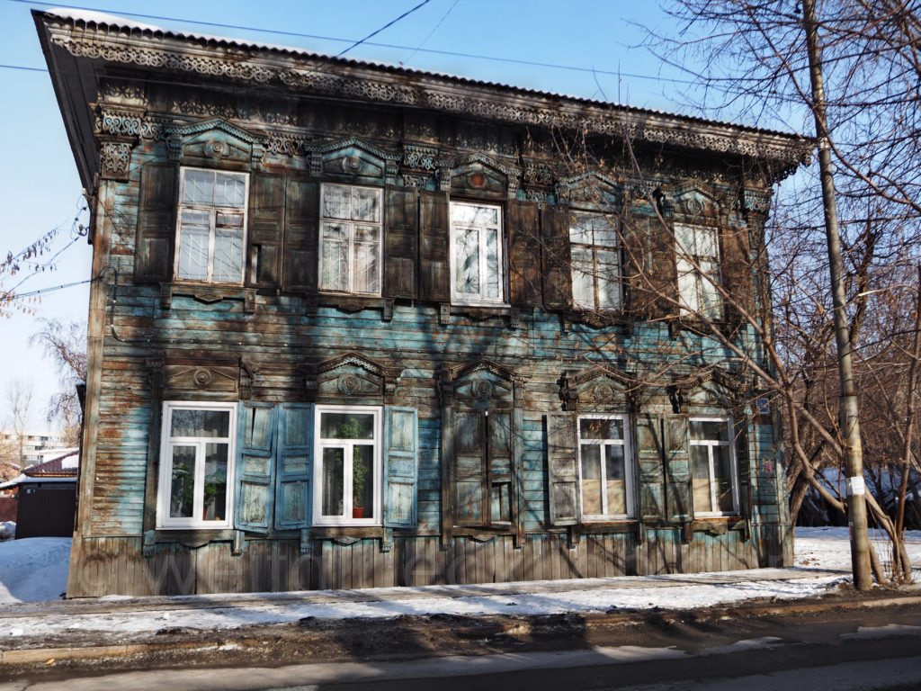 Irkutsk Sibirien Holzhaus Fenster verziert Schnitzereien alt