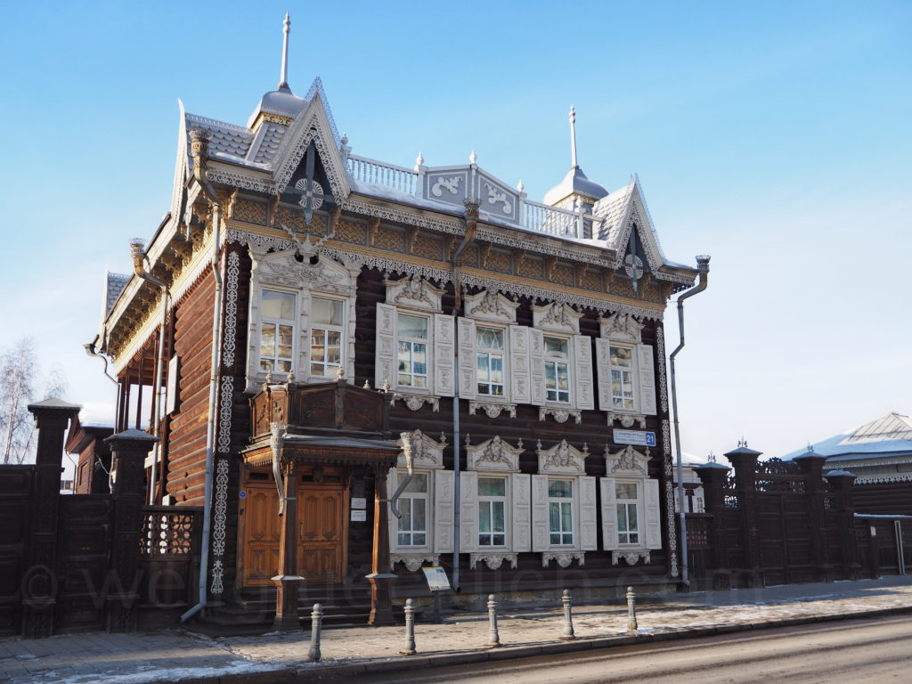 Irkutsk Sibirien Holzhaus verziert Schnitzereien Europa Haus Friedrich Engels Strasse