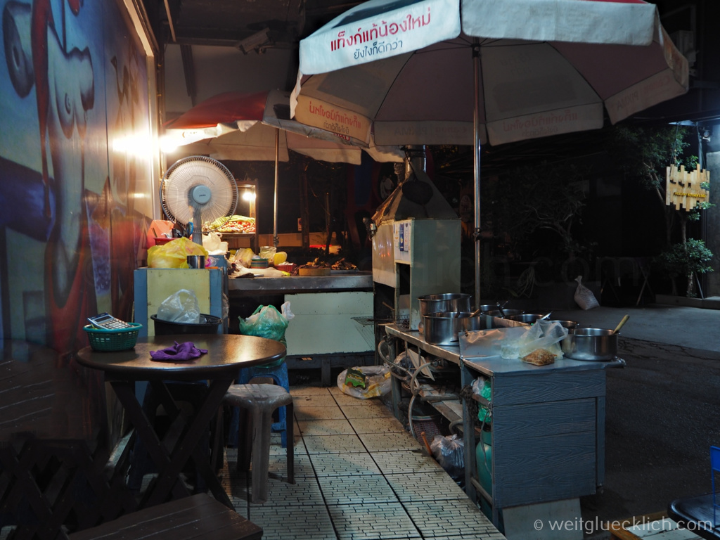Thailand Bangkok Street Food Garkueche Alley khlong tan