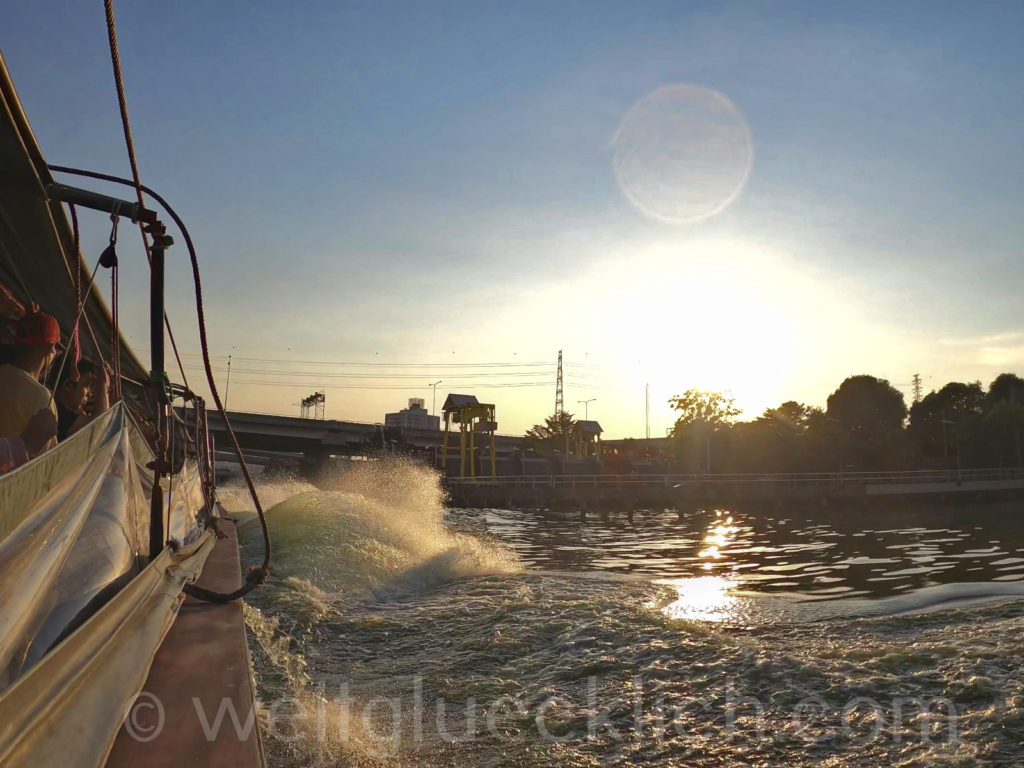 Thailand Bangkok Bang Kapi Kanal Khlong Boot boat sunset Sonnenuntergang
