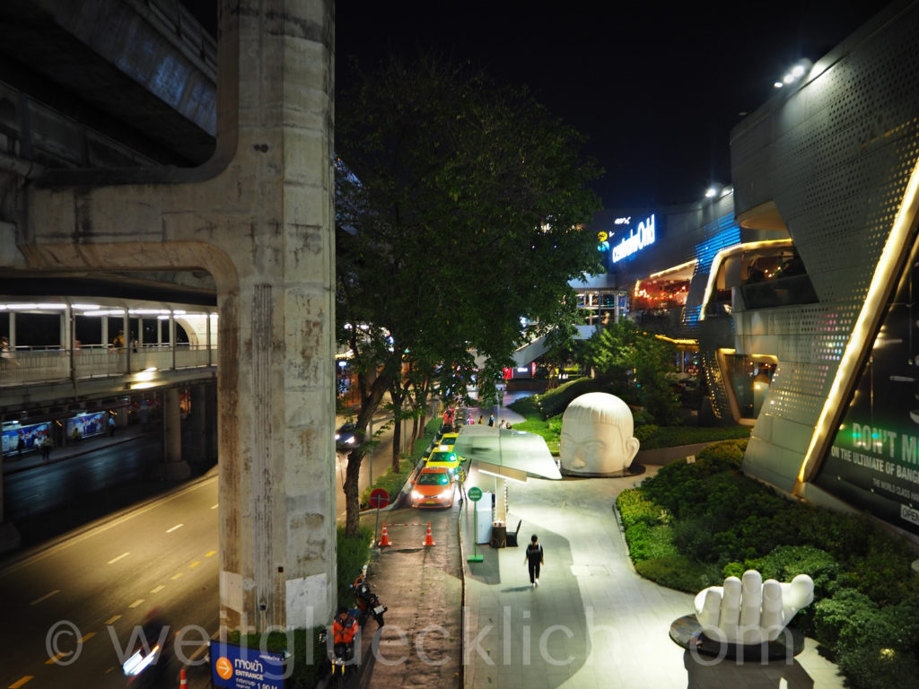 Thailand Bangkok shopping mall central world rama I rd