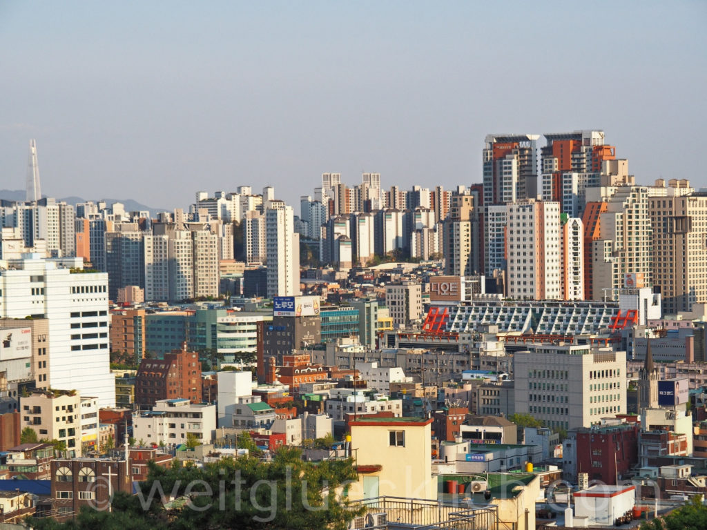 Weltreise 2020 Suedkorea Seoul Dongdaemun Naksan Mountain Aussicht Hochhaeuser Lotte World Tower