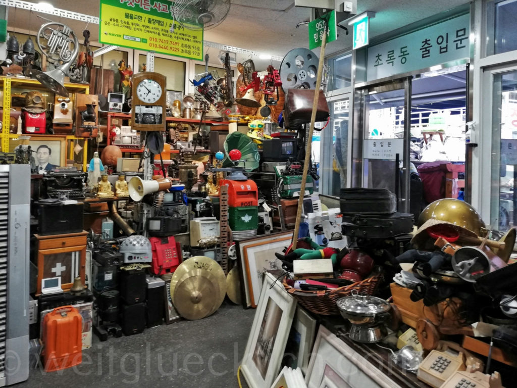 Weltreise 2020 Suedkorea Seoul Sinseol-dong Seoul Folk Flea Market   Vintage Flohmarkt