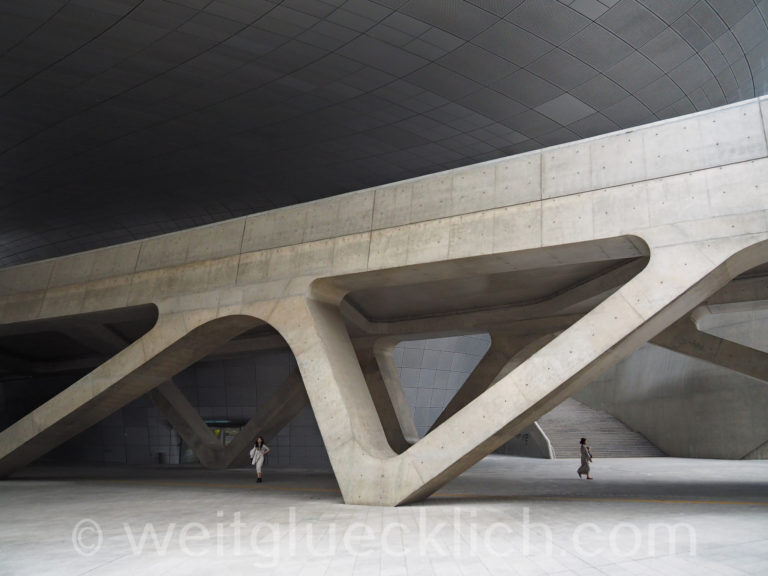 Weltreise 2020 Suedkorea Seoul Dongdaemun Design Plaza Zaza Hadid