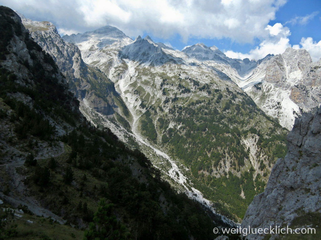 Peaks of the Balkans Albanien Valbona Pass Aussicht