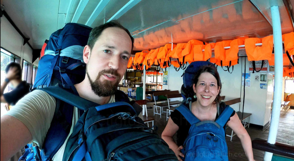 Weltreise Thailand Koh Chang ferry backpacks