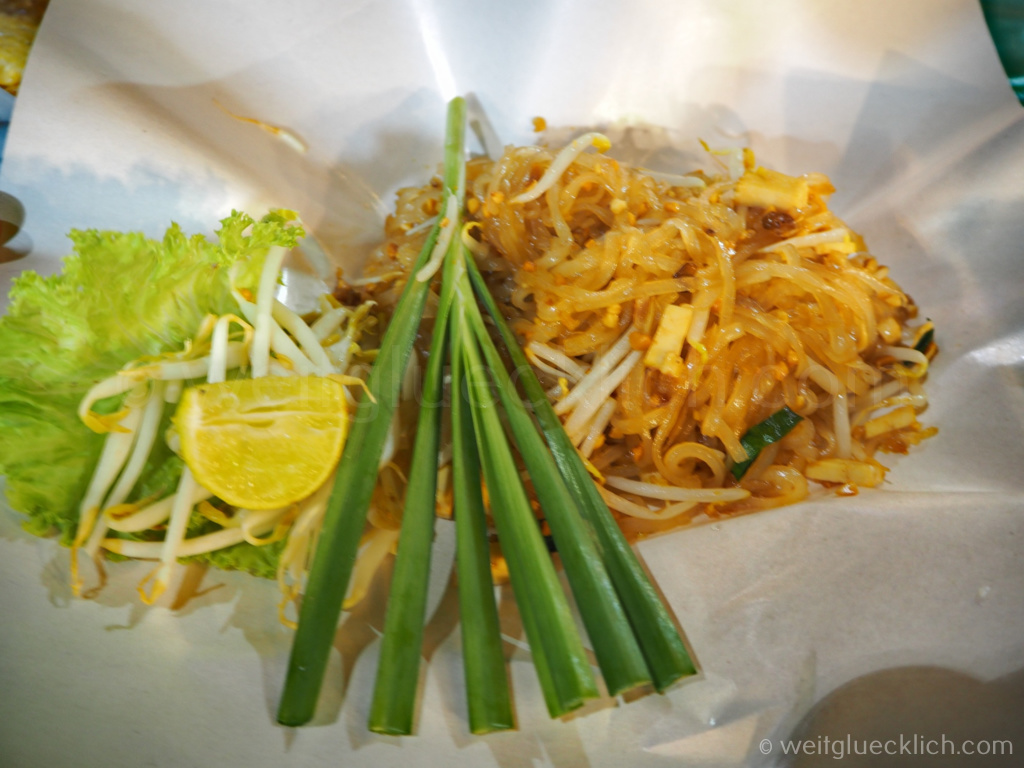 Thailand Bangkok Ramkhamhaeng Street City Line Street Food Market Pad Thai