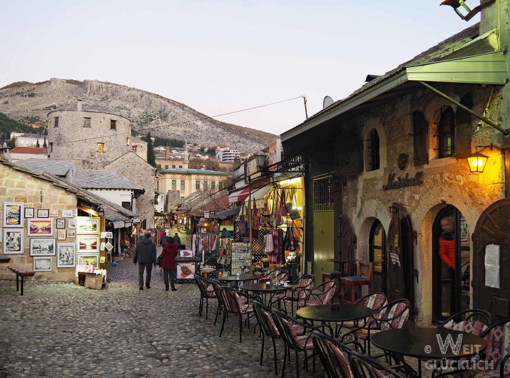 Weltreise 2021 Mostar Altstadt abends
